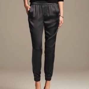 Banana Republic| Sleek Black Satin Joggers/Pants/Trousers Sz 0
